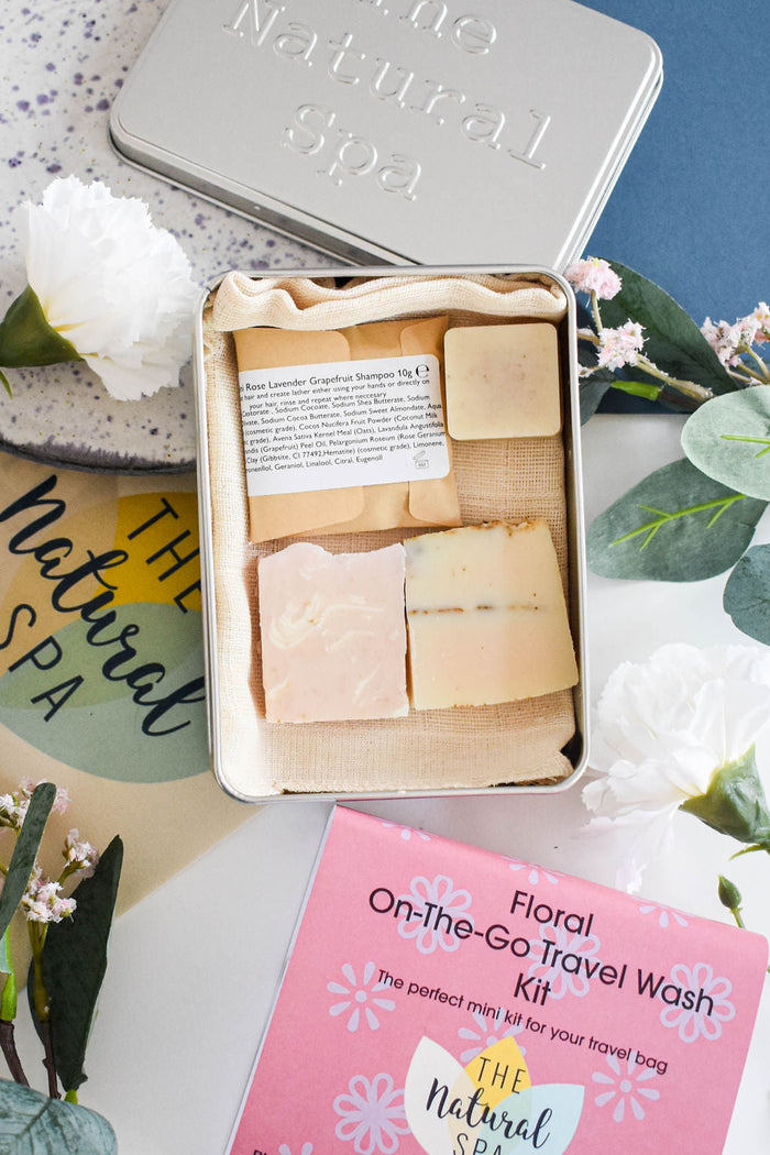 earth on the go travel was kit, gift set, travel tin, travel-sized, hand luggage, solid toiletries, plastic-free, vegan, inside