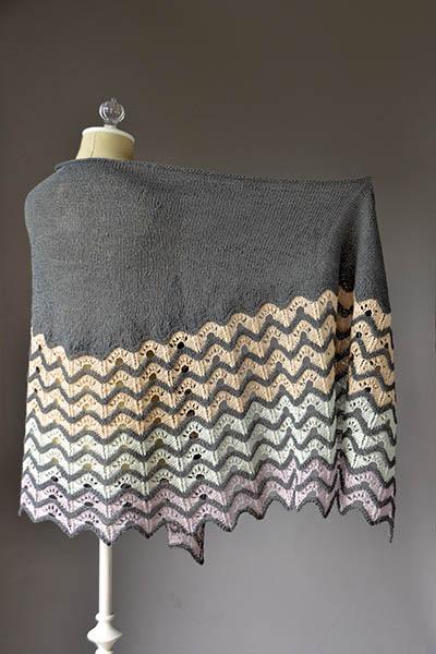 Gradiate Shawl Pattern Fibra Natura