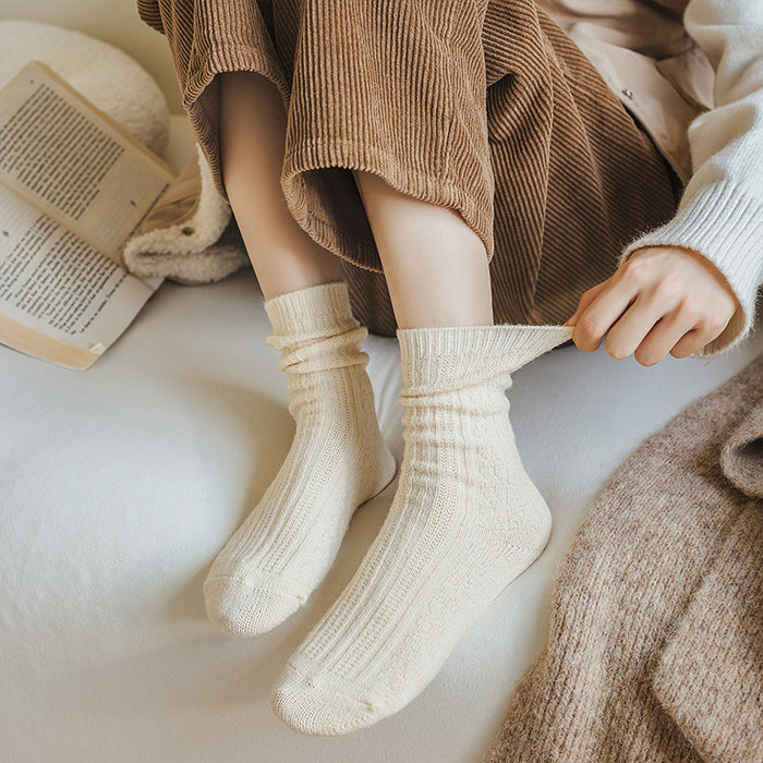 Japanese solid color woolen socks
