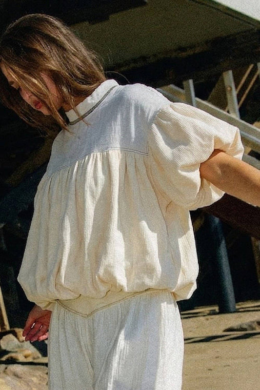 T2965 Ruffle Sleeve & Hem Contrast Detail Crop Top